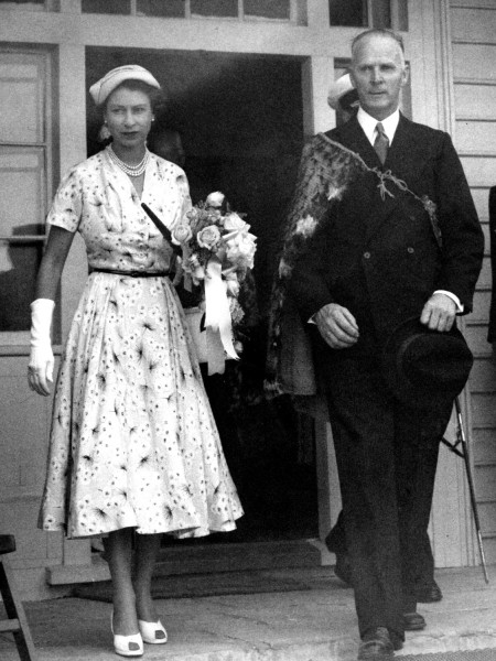 Queen Elizabeth II with Ernest Corbett, Minister of Māori Affairs, 1953–54. Image suppled