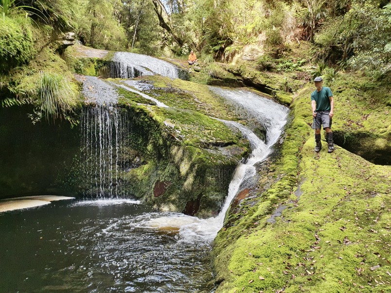 Gavin White (top) and John Barkla in the Shute, Tautuku River. Image Brian Rance